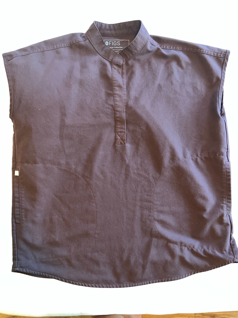 Figs Women’s Rafaela top size XS in Espresso